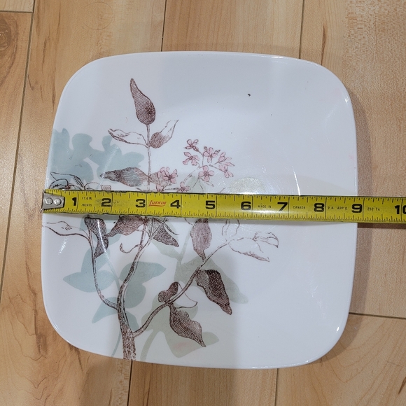Corelle Twilight Grove, 2 dinner plates & 1 Medium Plate - Picture 3 of 3